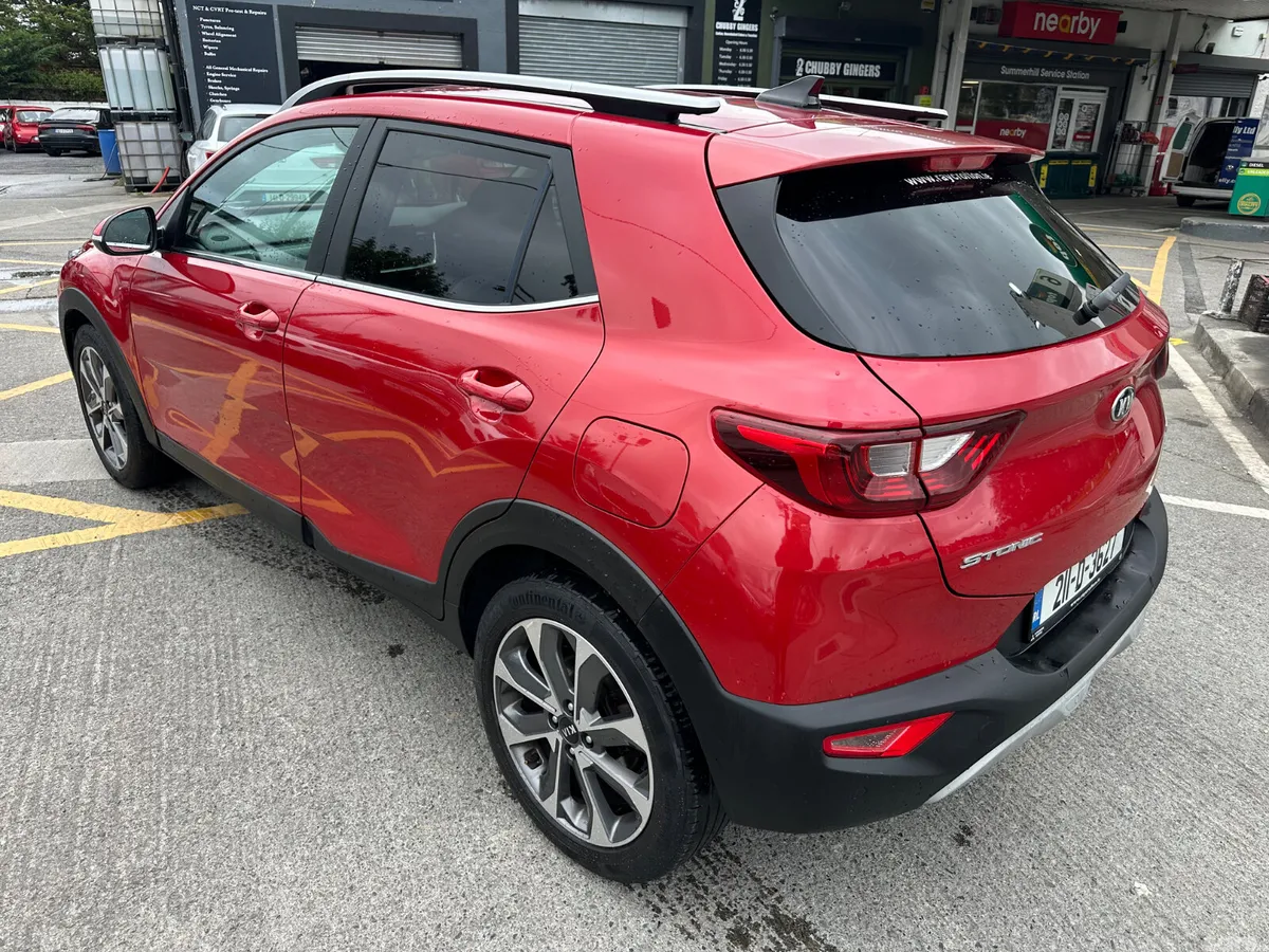 Kia Stonic Hatchback, Petrol, 2021, Red