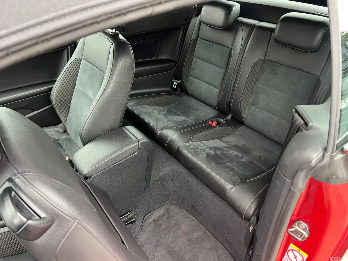 Volkswagen Golf Convertible, Petrol, 2011, Red