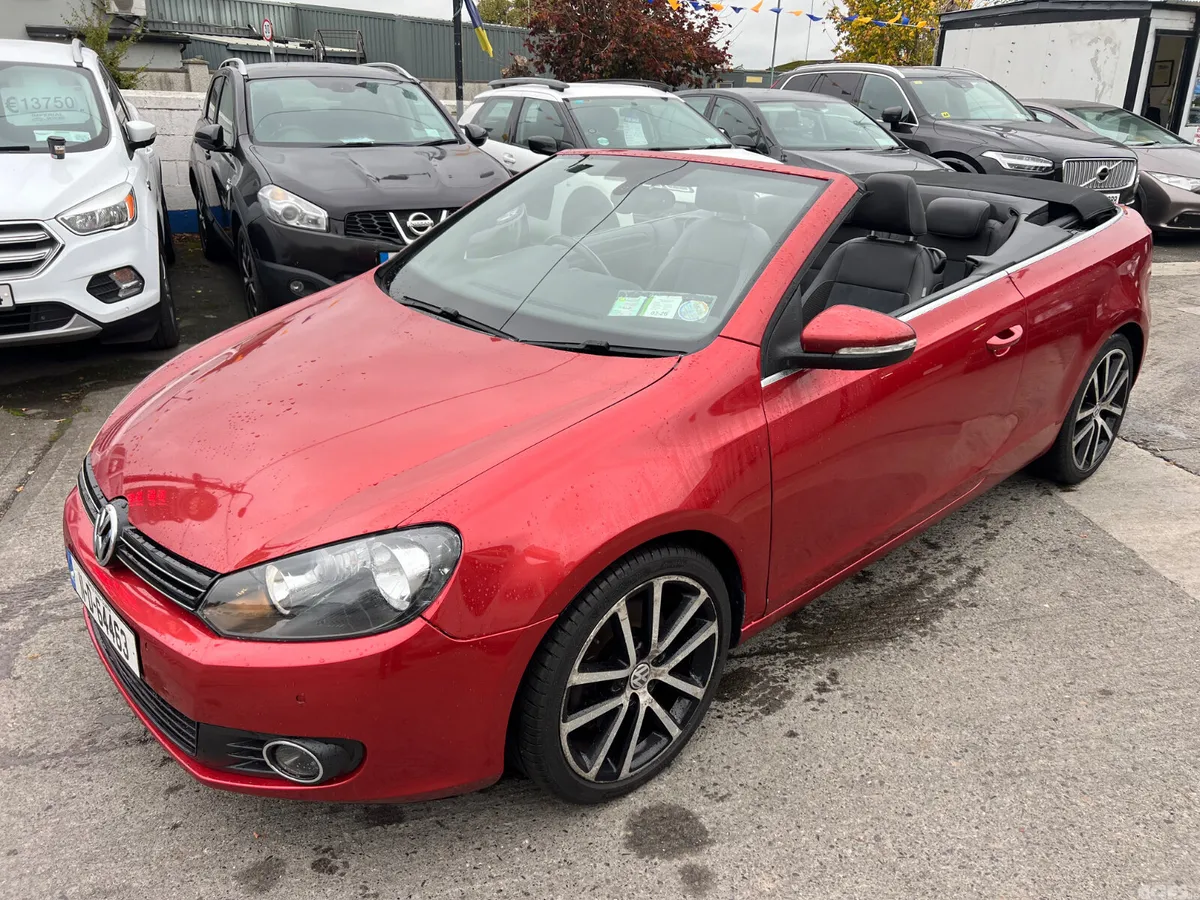 Volkswagen Golf Convertible, Petrol, 2011, Red