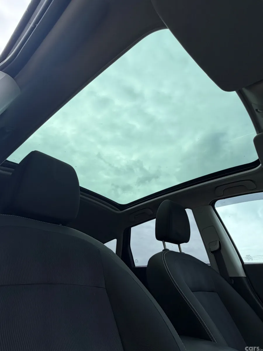 Nissan Qashqai Hatchback, Diesel, 2012, Grey