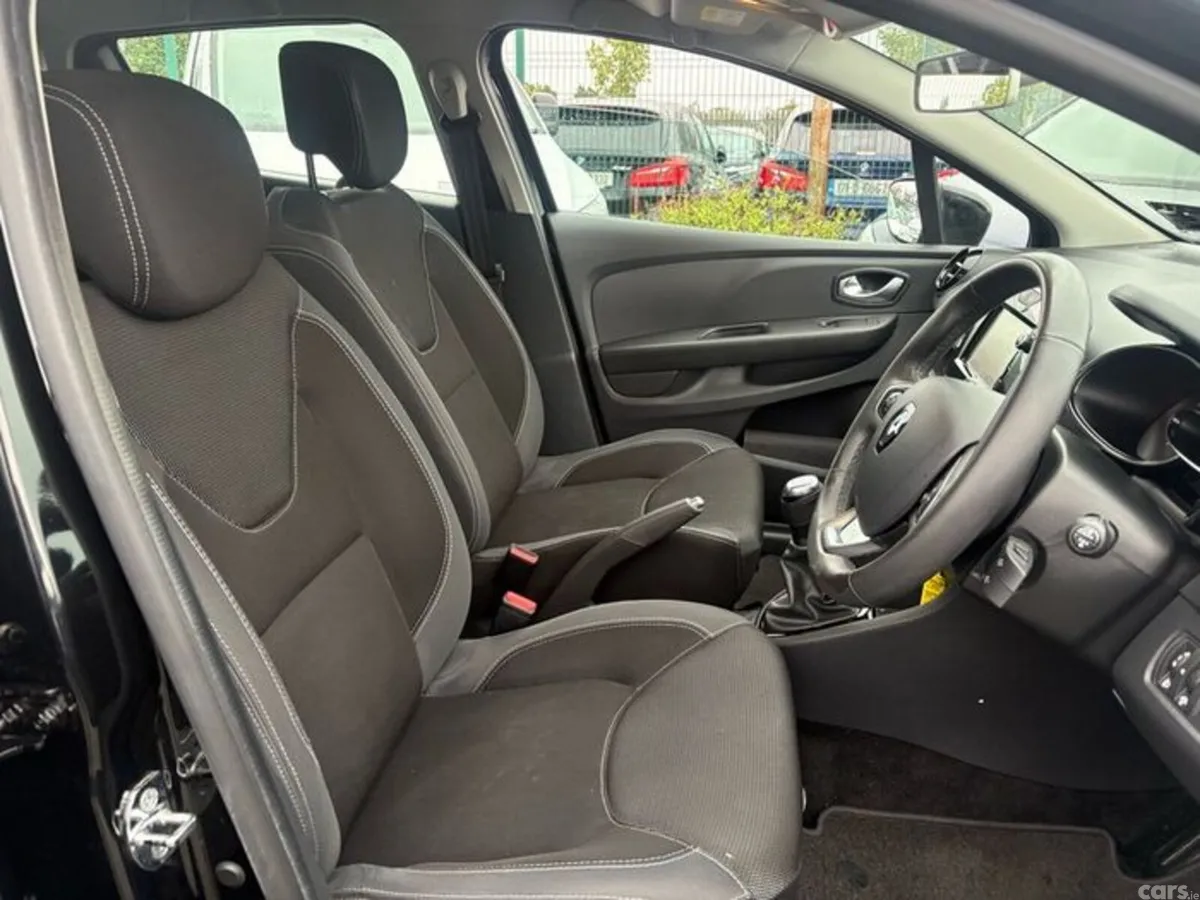 Renault Clio Hatchback, Diesel, 2018, Black