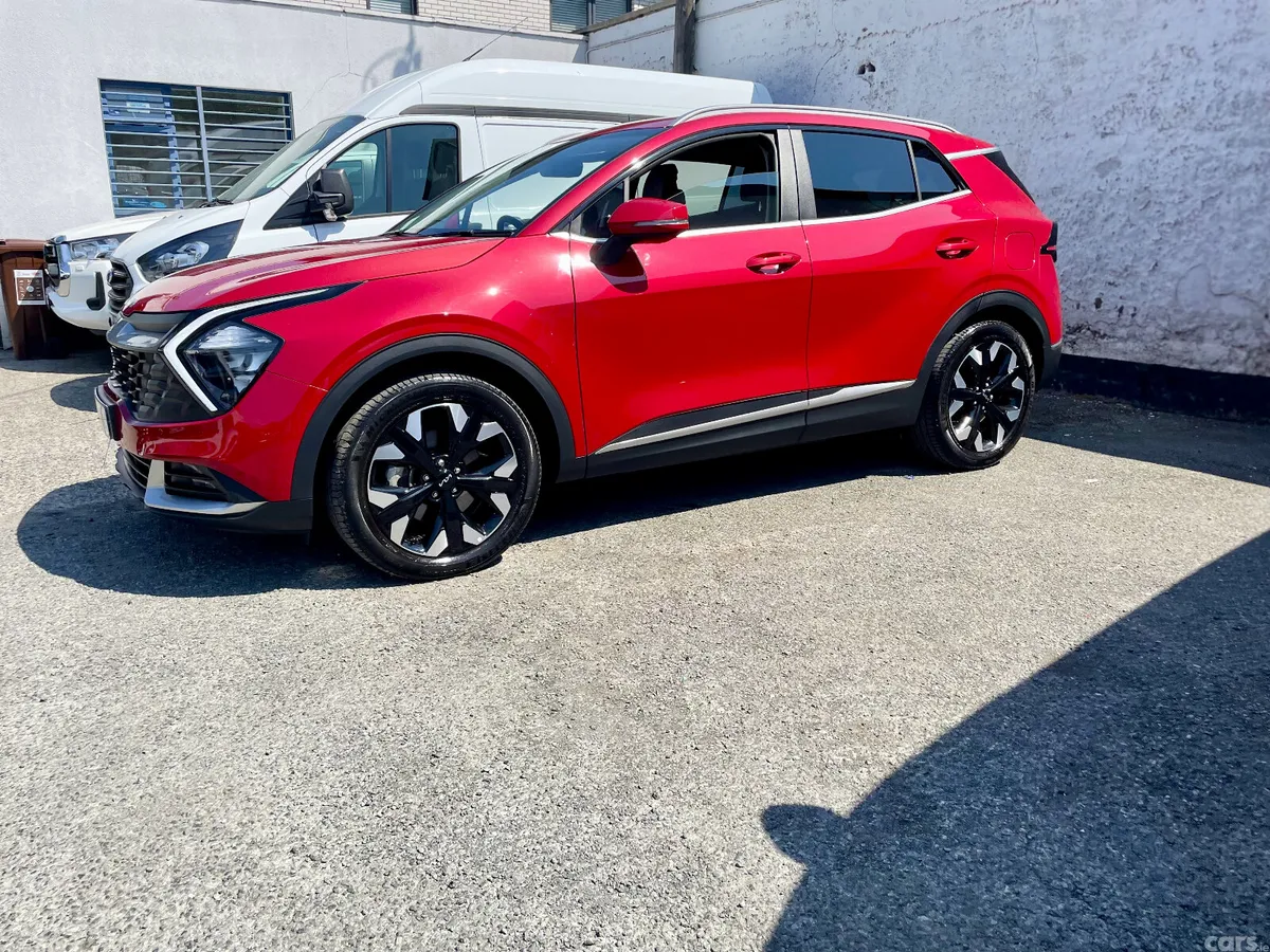 Kia Sportage SUV, Petrol Plug-in Hybrid, 2024, Red