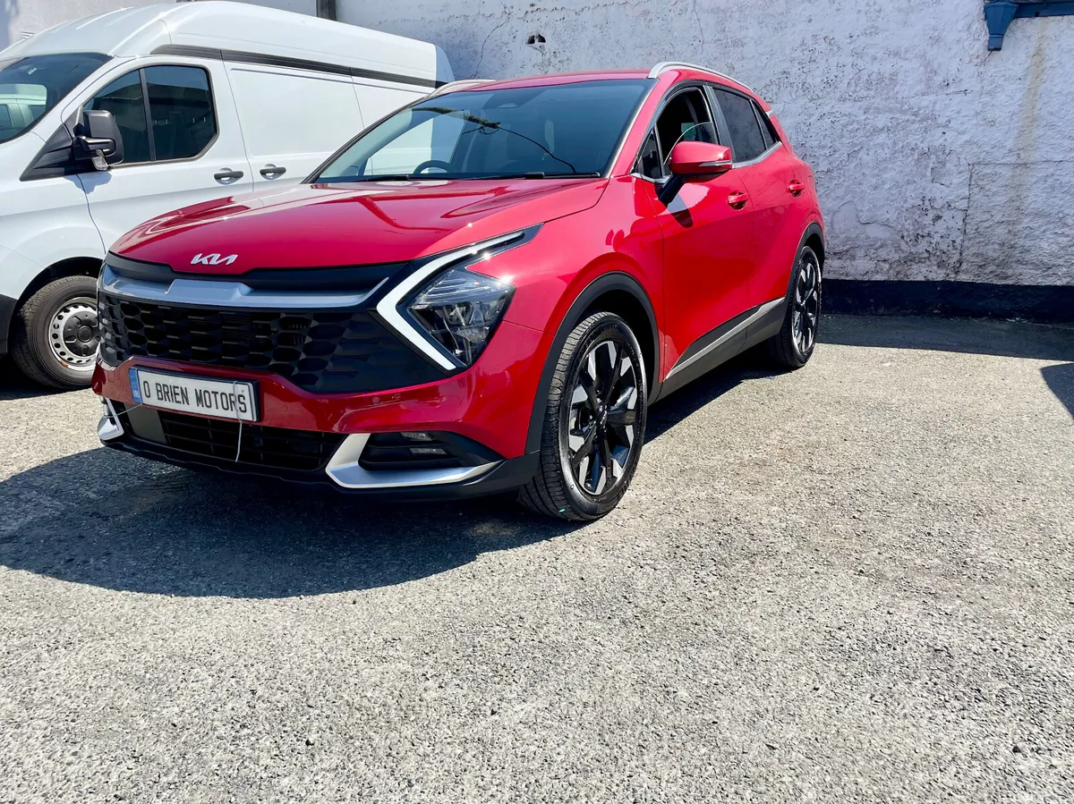 Kia Sportage SUV, Petrol Plug-in Hybrid, 2024, Red