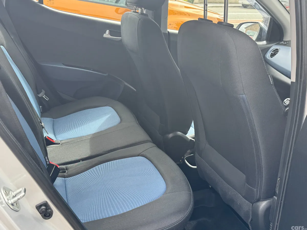 Hyundai i10 Hatchback, Petrol, 2017, Grey
