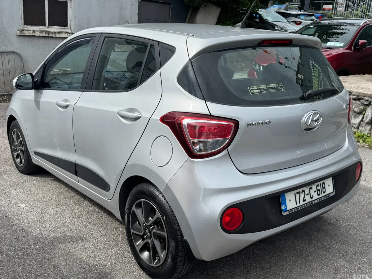 Hyundai i10 Hatchback, Petrol, 2017, Grey