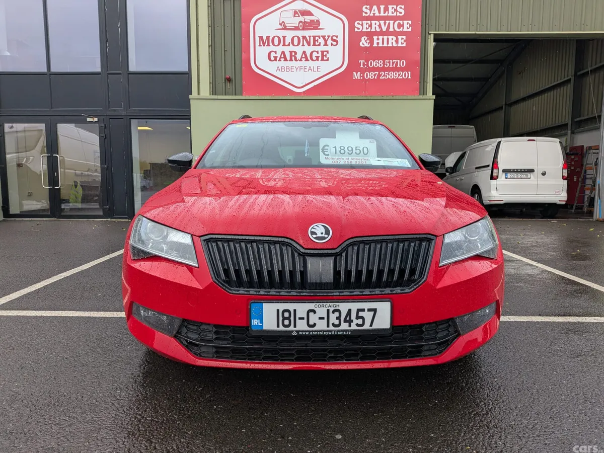 Skoda Superb Hatchback, Diesel, 2018, Red