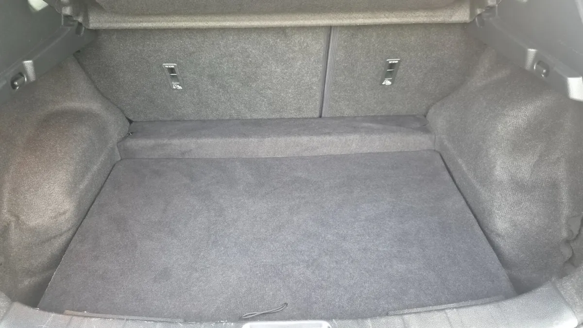 Nissan Qashqai Hatchback, Petrol, 2014, Grey