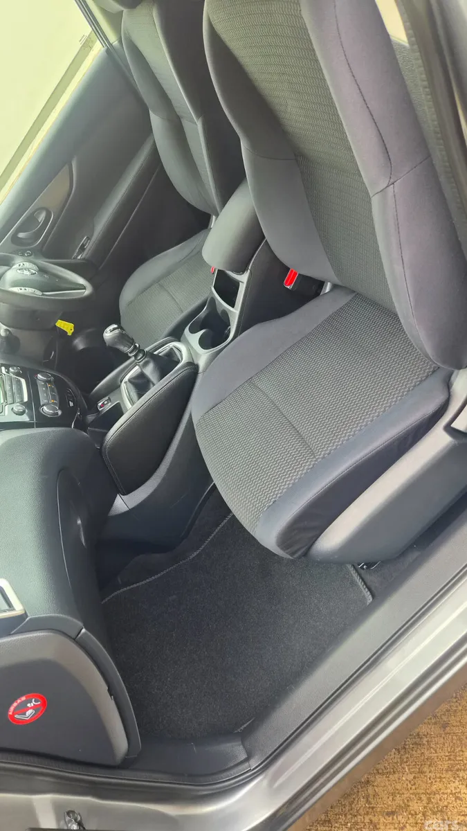 Nissan Qashqai Hatchback, Petrol, 2014, Grey