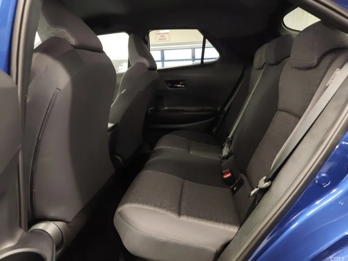 Toyota C-HR SUV, Petrol Hybrid, 2026, Blue