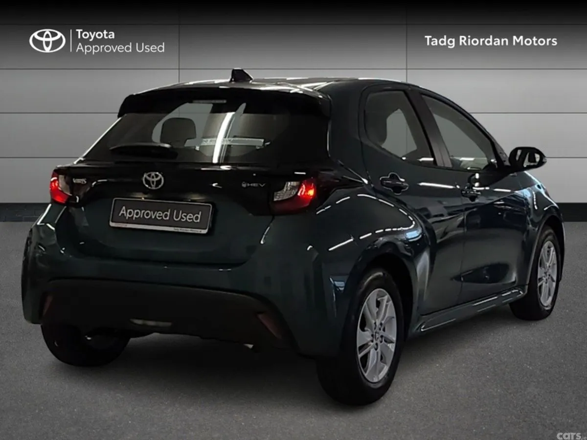 Toyota Yaris Hatchback, Petrol Hybrid, 2026, Green