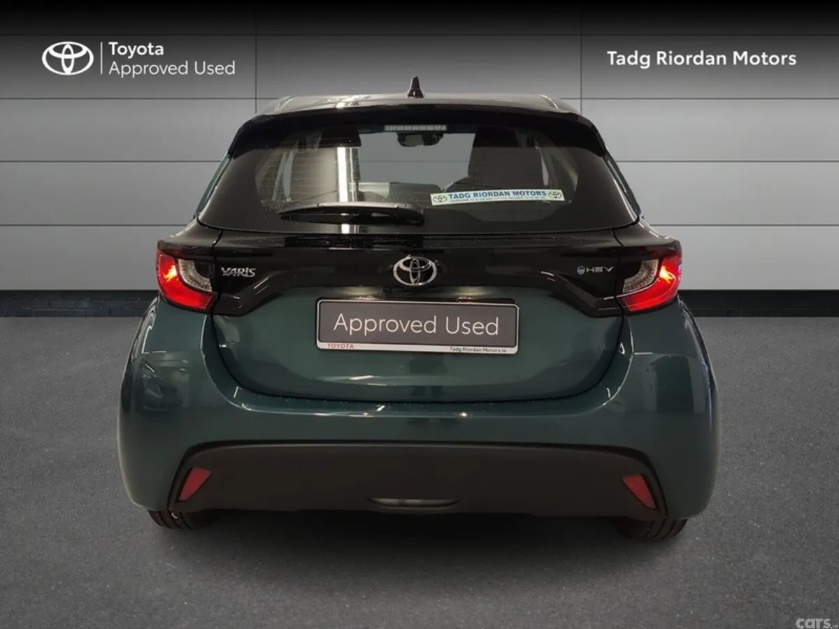 Toyota Yaris Hatchback, Petrol Hybrid, 2026, Green