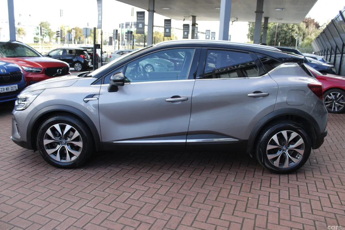 Renault Captur Hatchback, Petrol Plug-in Hybrid, 2021, Grey