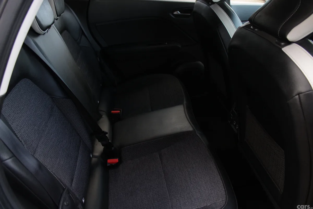 Renault Captur Hatchback, Petrol Plug-in Hybrid, 2021, Grey