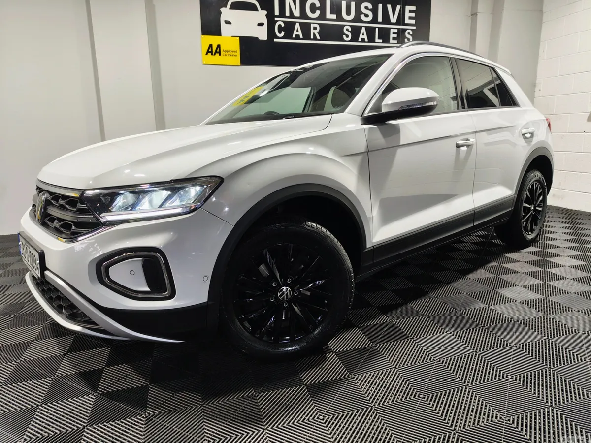 Volkswagen T-Roc SUV, Petrol, 2023, White