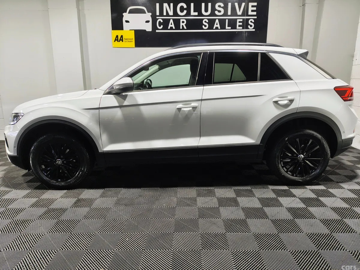 Volkswagen T-Roc SUV, Petrol, 2023, White