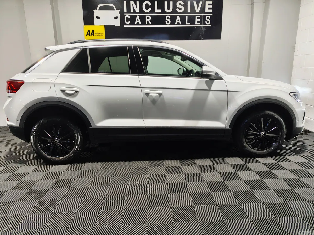 Volkswagen T-Roc SUV, Petrol, 2023, White