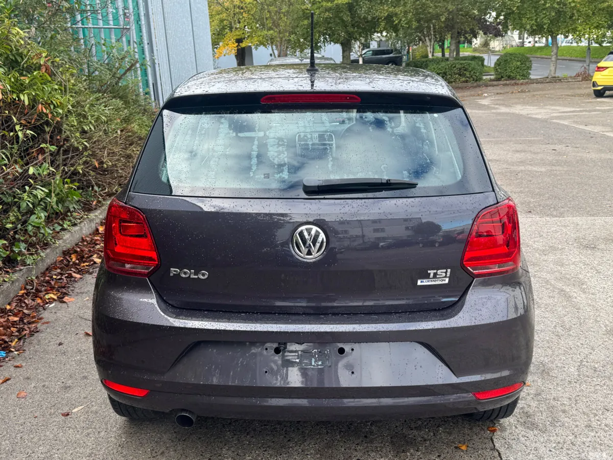Volkswagen Polo Hatchback, Petrol, 2015, Grey