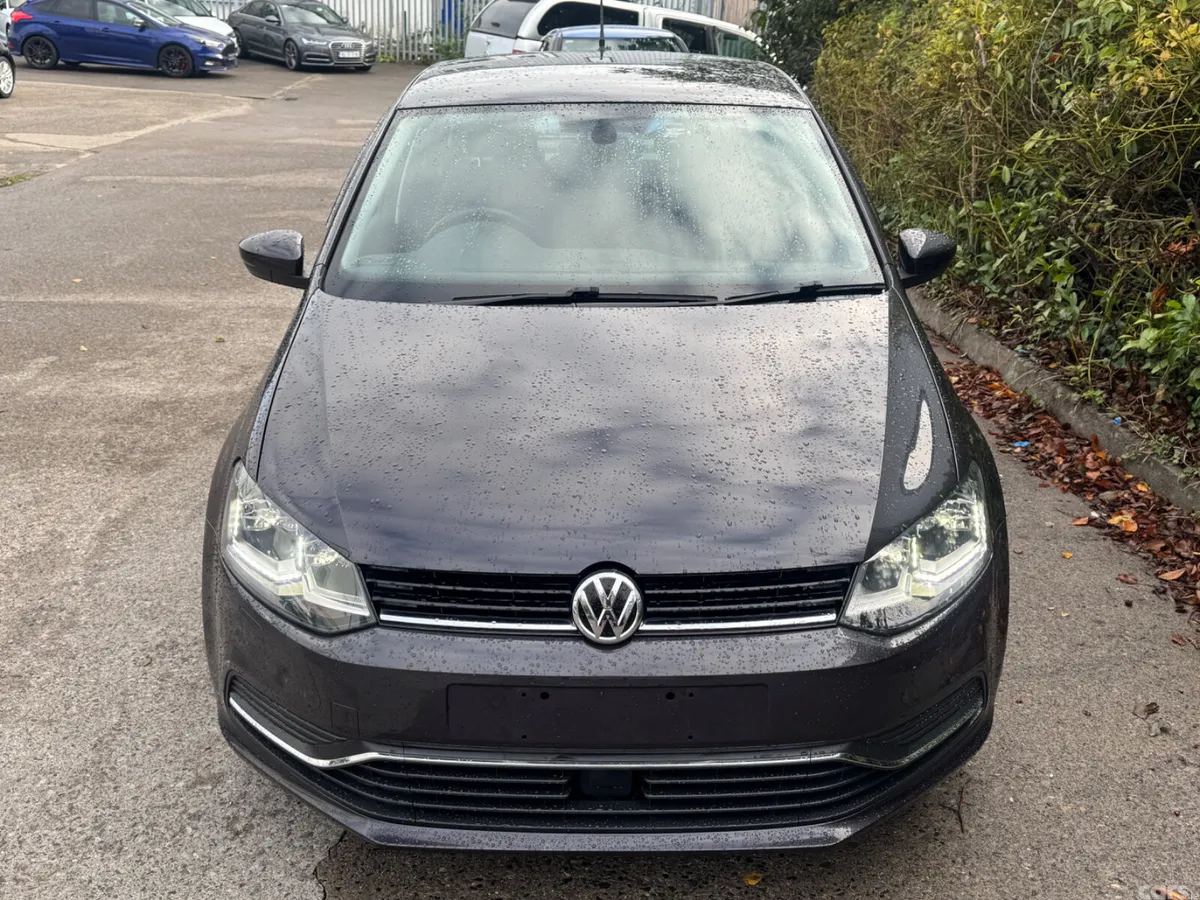 Volkswagen Polo Hatchback, Petrol, 2015, Grey