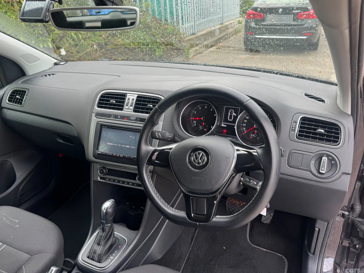 Volkswagen Polo Hatchback, Petrol, 2015, Grey
