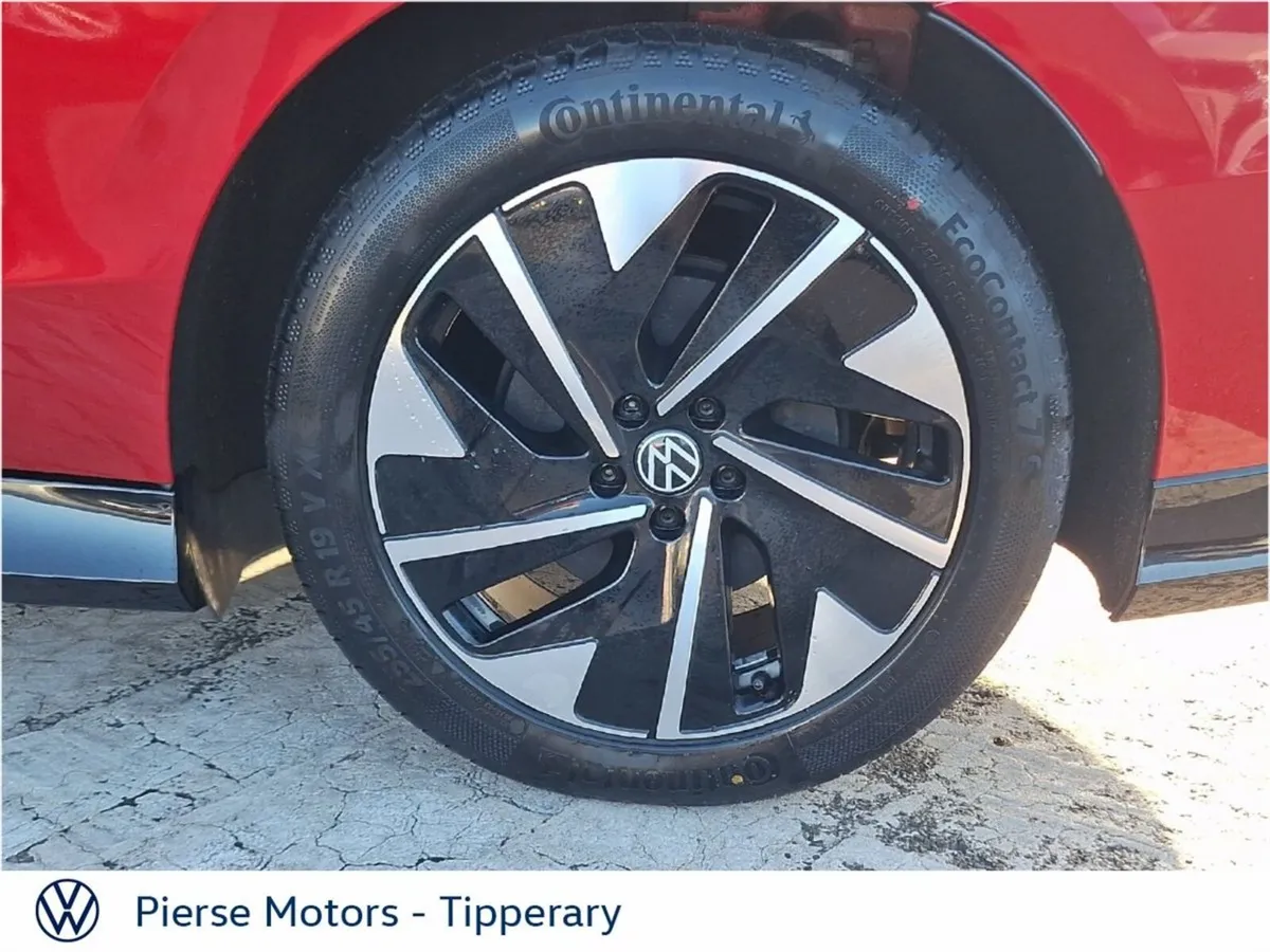 Volkswagen ID.7 Hatchback, Electric, 2025, Red
