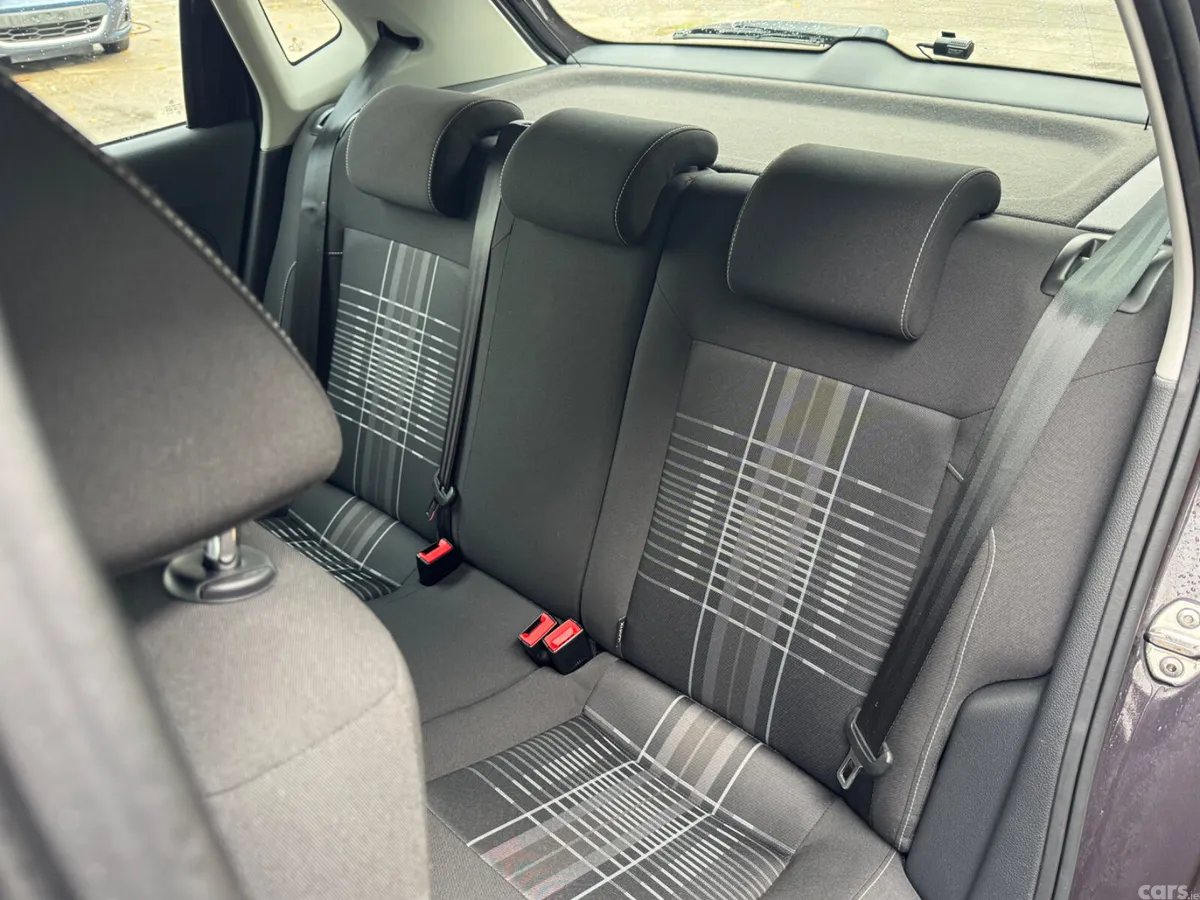 Volkswagen Polo Hatchback, Petrol, 2015, Grey