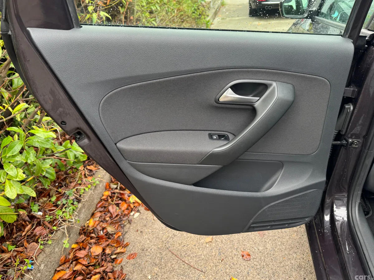 Volkswagen Polo Hatchback, Petrol, 2015, Grey
