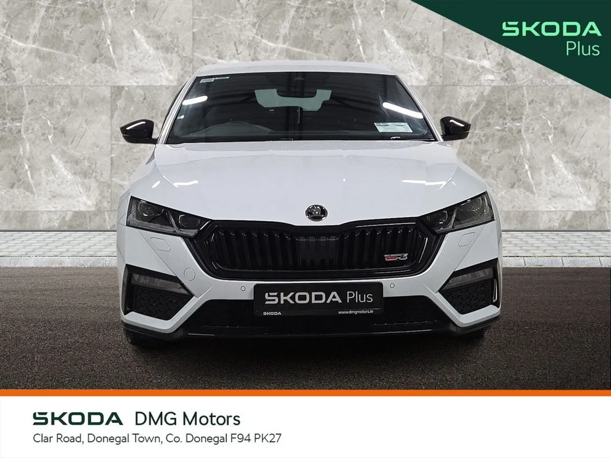 Skoda Octavia Saloon, Diesel, 2024, White