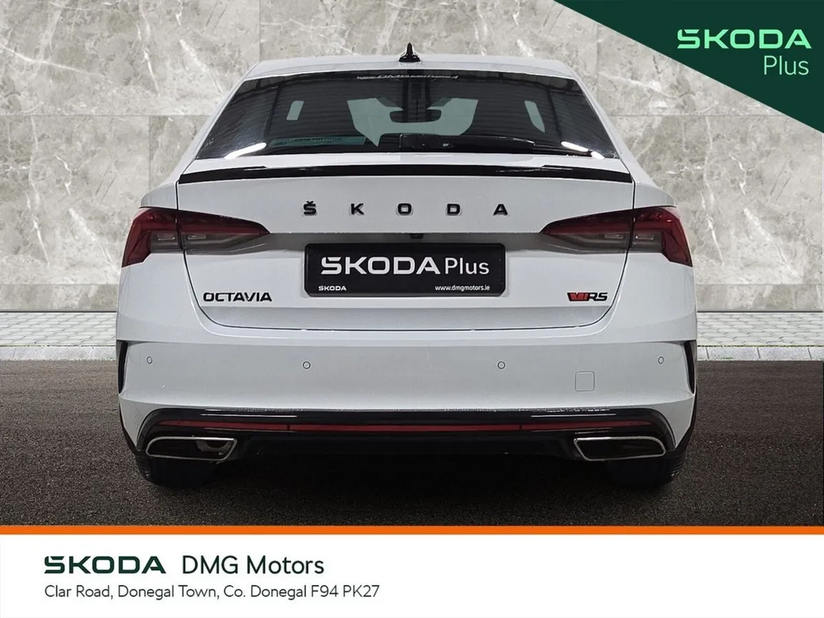 Skoda Octavia Saloon, Diesel, 2024, White