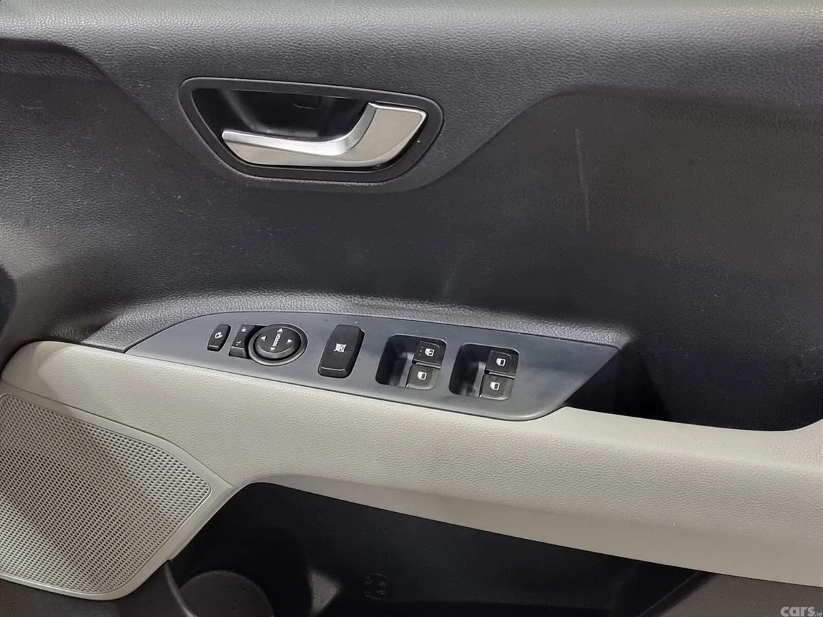 Kia Stonic Hatchback, Petrol Hybrid, 2025, Silver