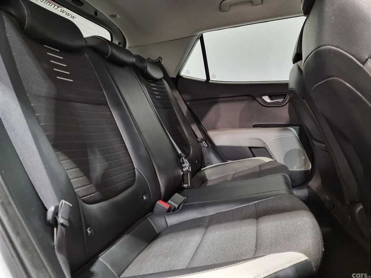 Kia Stonic Hatchback, Petrol Hybrid, 2025, Silver