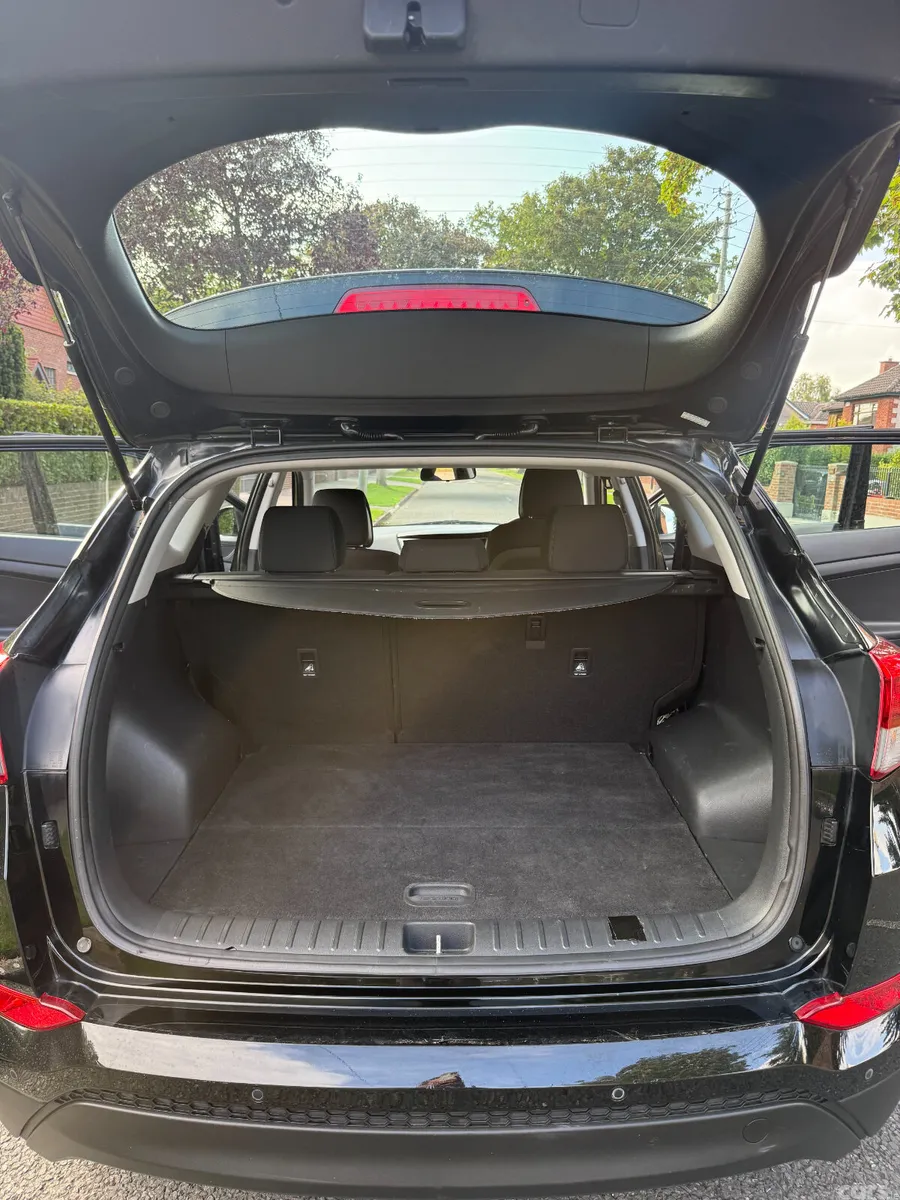Hyundai Tucson SUV, Diesel, 2015, Black