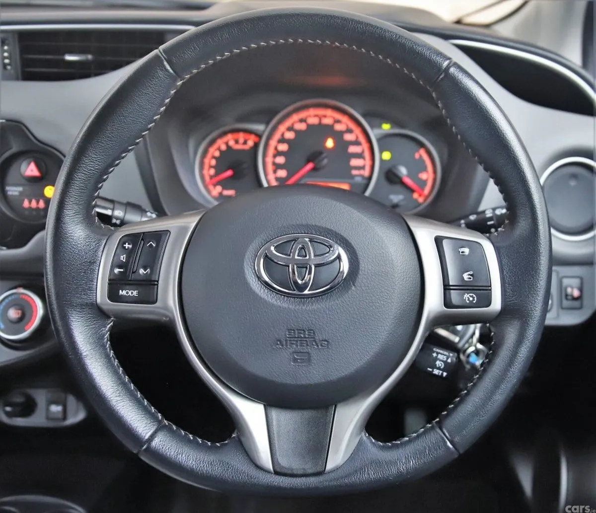 Toyota Yaris Hatchback, Petrol, 2016, Black