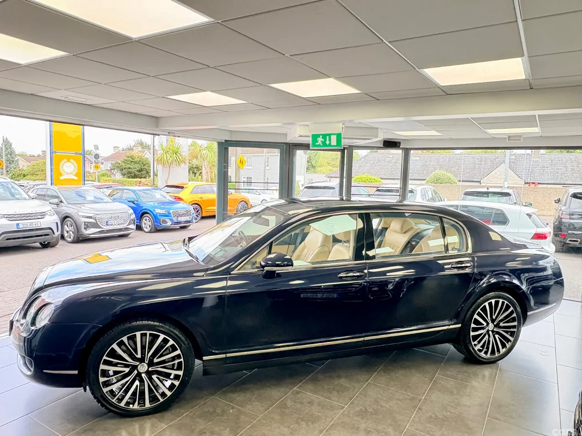 Bentley Flying Spur Saloon, Petrol, 2006, Blue