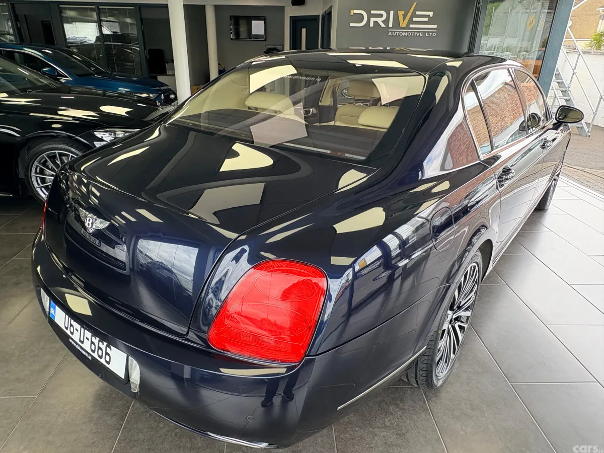 Bentley Flying Spur Saloon, Petrol, 2006, Blue