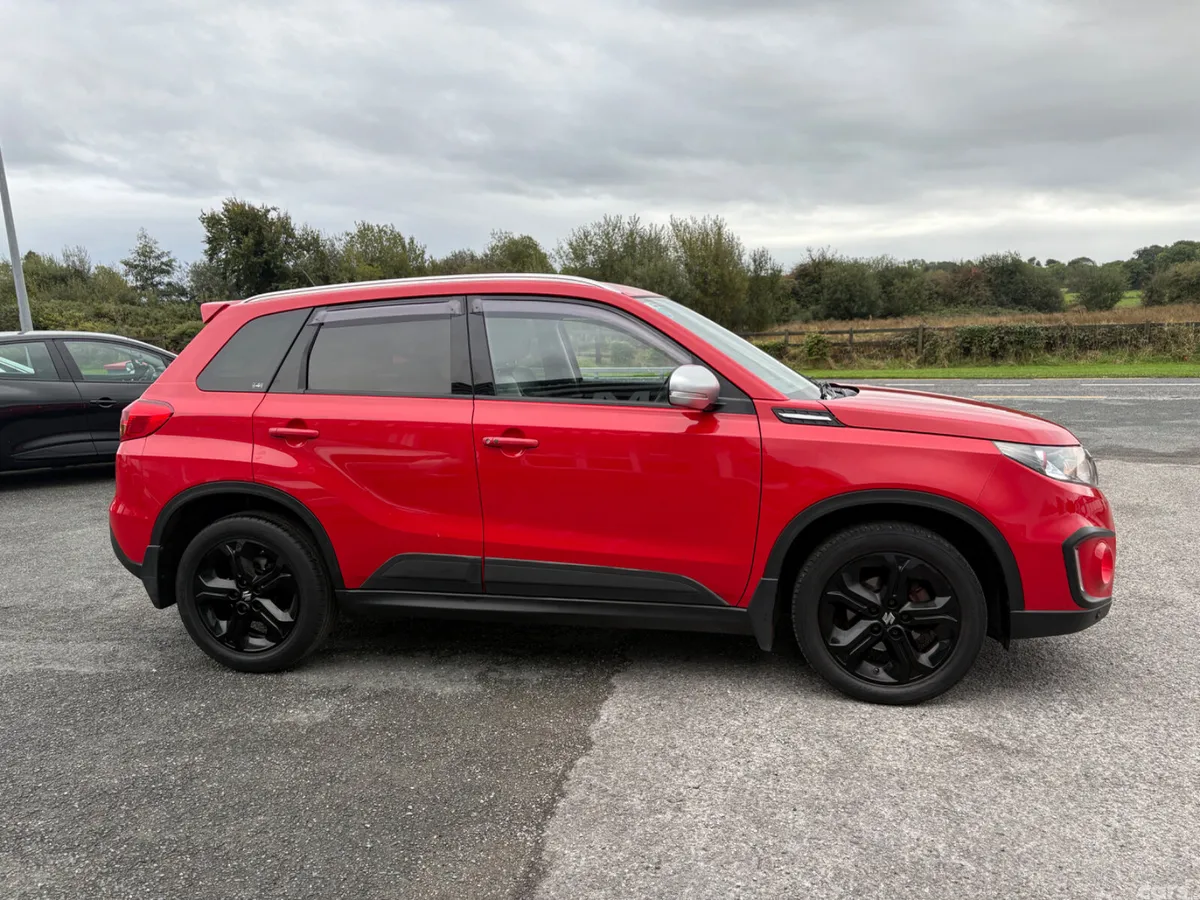 Suzuki Vitara SUV, Petrol, 2018, Red
