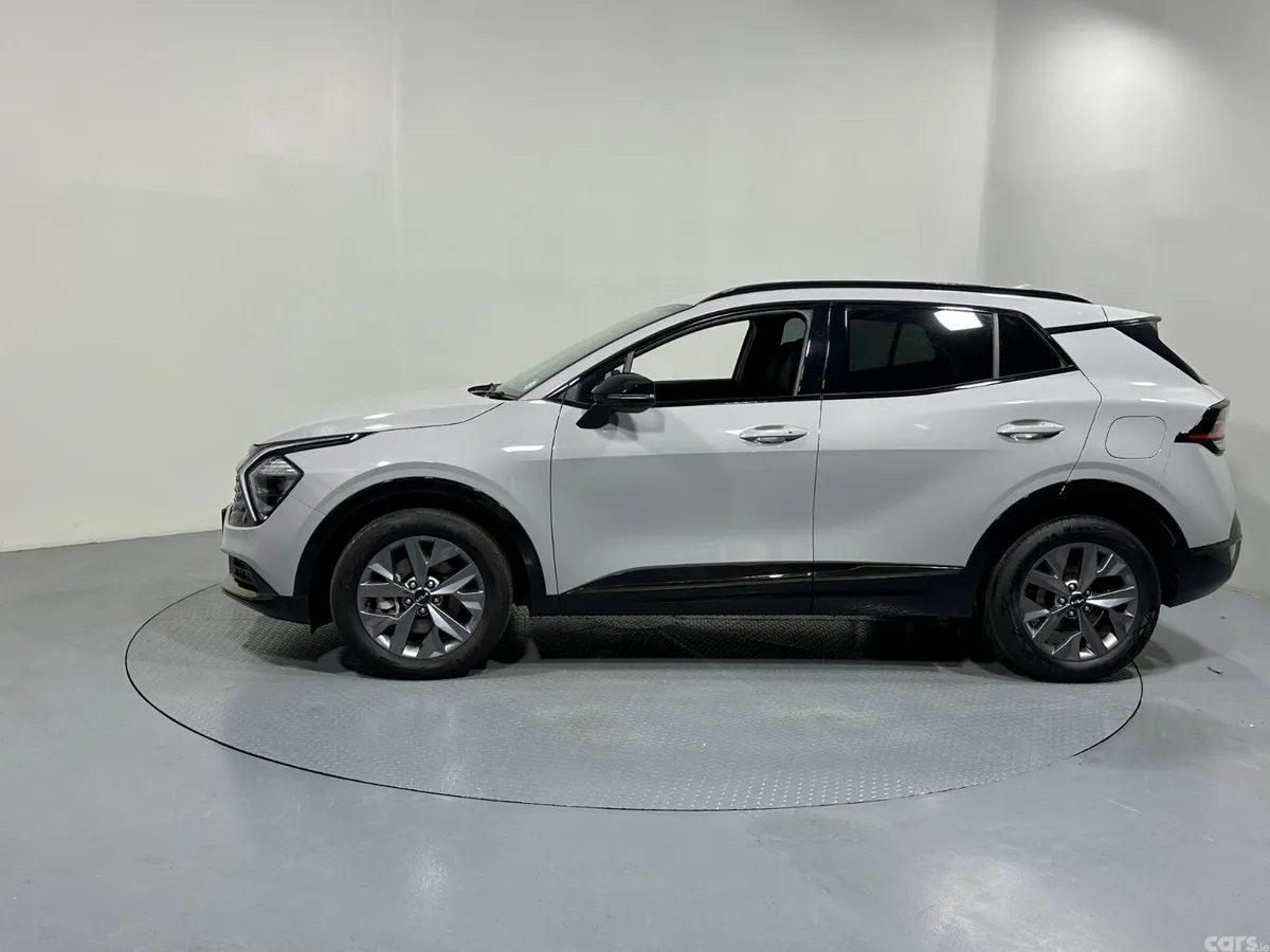 Kia Sportage SUV, Petrol Hybrid, 2024, Grey