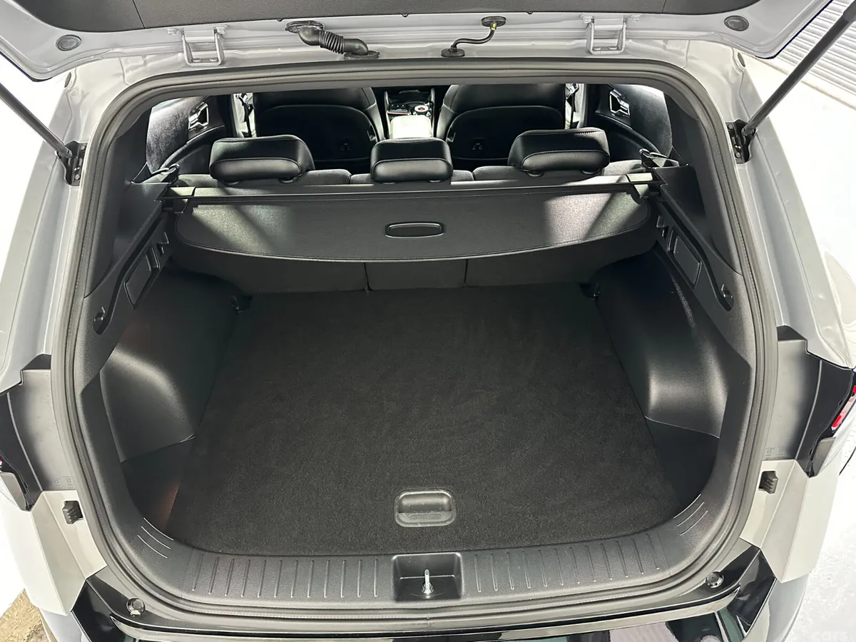 Kia Sportage SUV, Petrol Hybrid, 2024, Grey