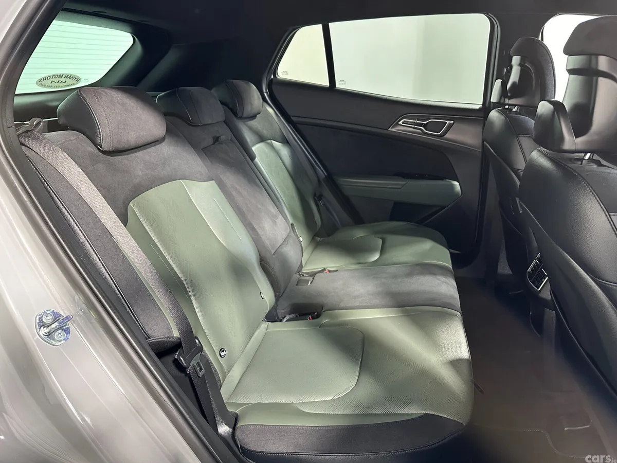 Kia Sportage SUV, Petrol Hybrid, 2024, Grey