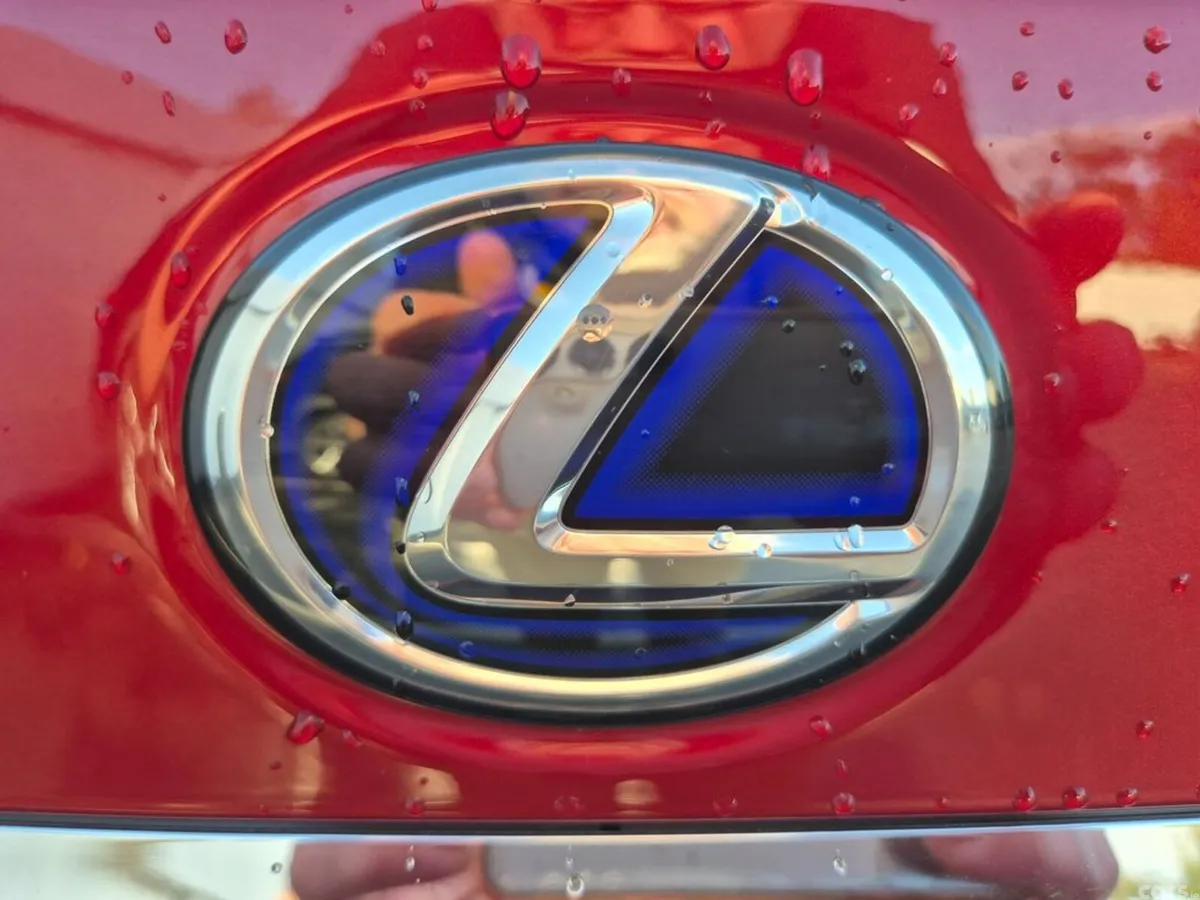 Lexus ES Saloon, Petrol Hybrid, 2022, Red