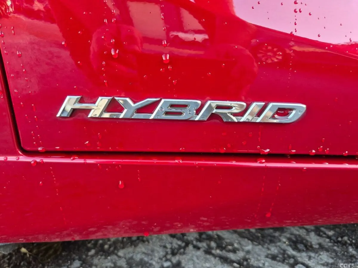 Lexus ES Saloon, Petrol Hybrid, 2022, Red