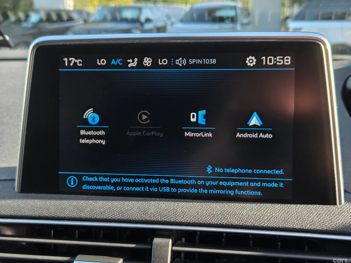 Peugeot 3008 MPV, Petrol, 2018, White