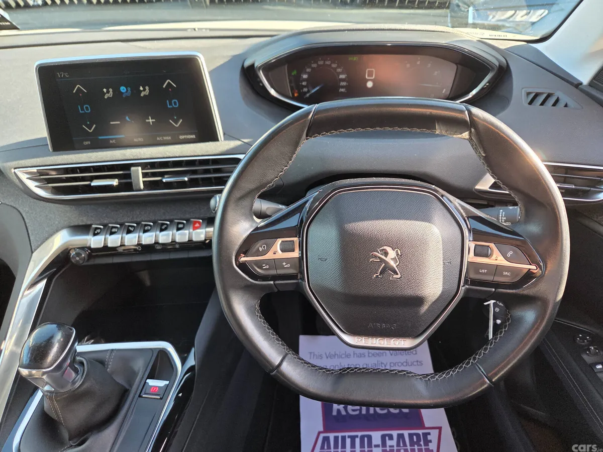 Peugeot 3008 MPV, Petrol, 2018, White