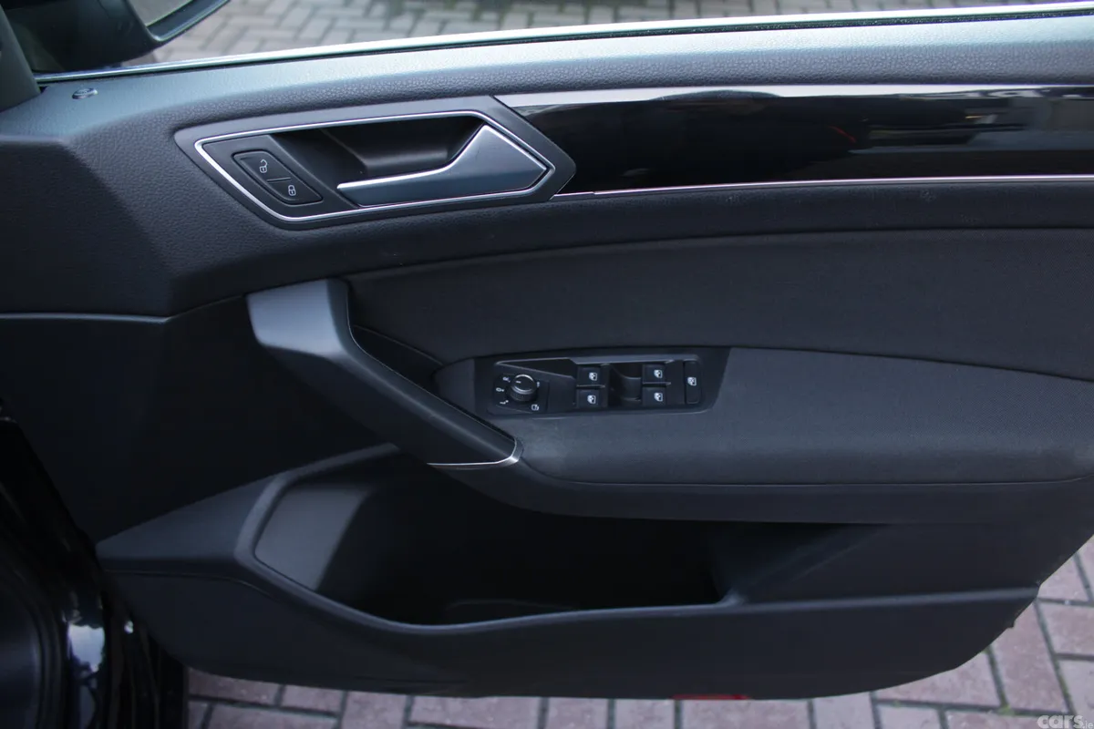 Volkswagen Touran MPV, Diesel, 2020, Black