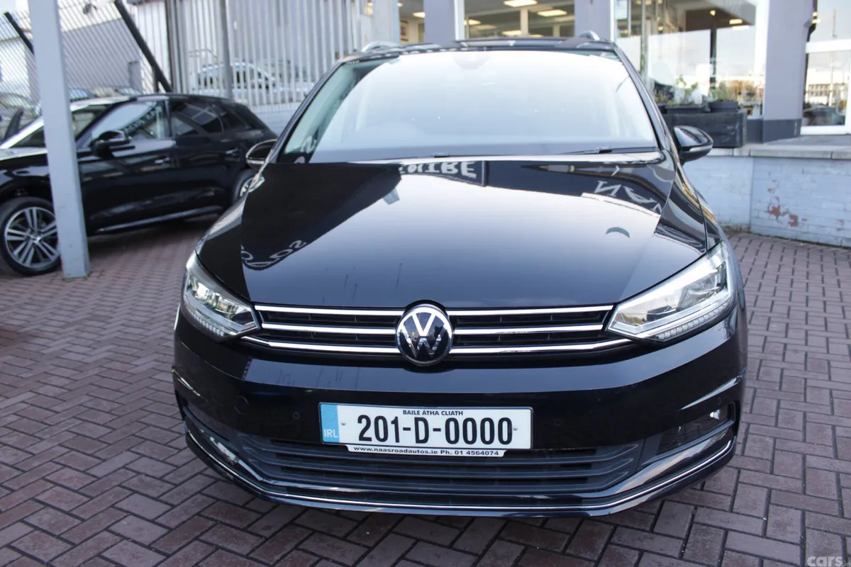 Volkswagen Touran MPV, Diesel, 2020, Black