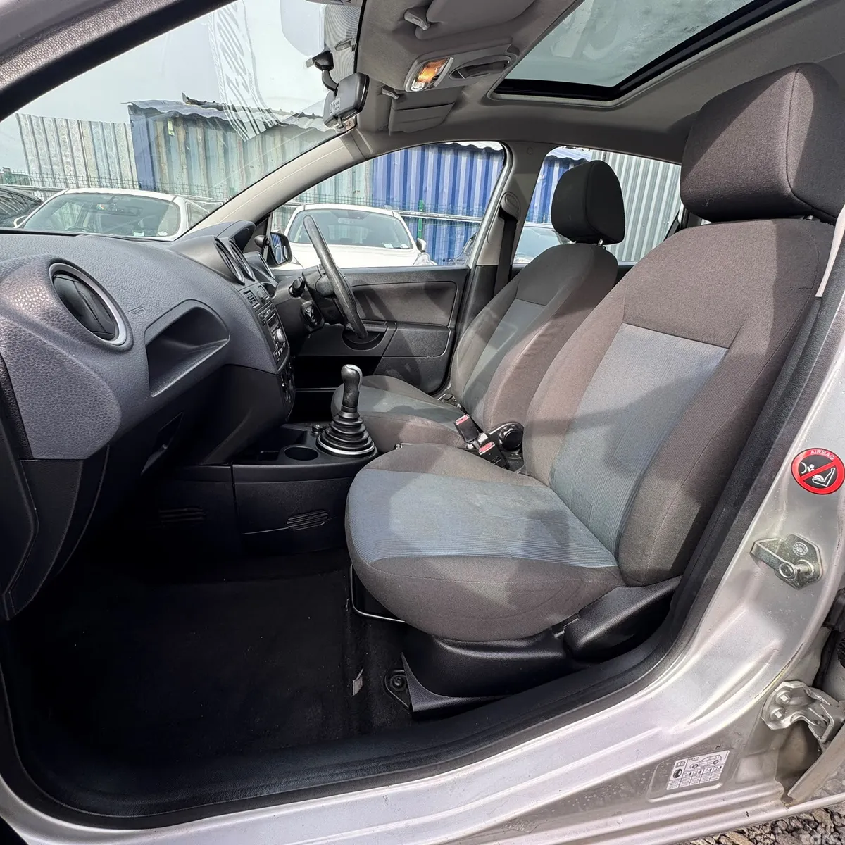 Ford Fiesta Hatchback, Petrol, 2006, Silver