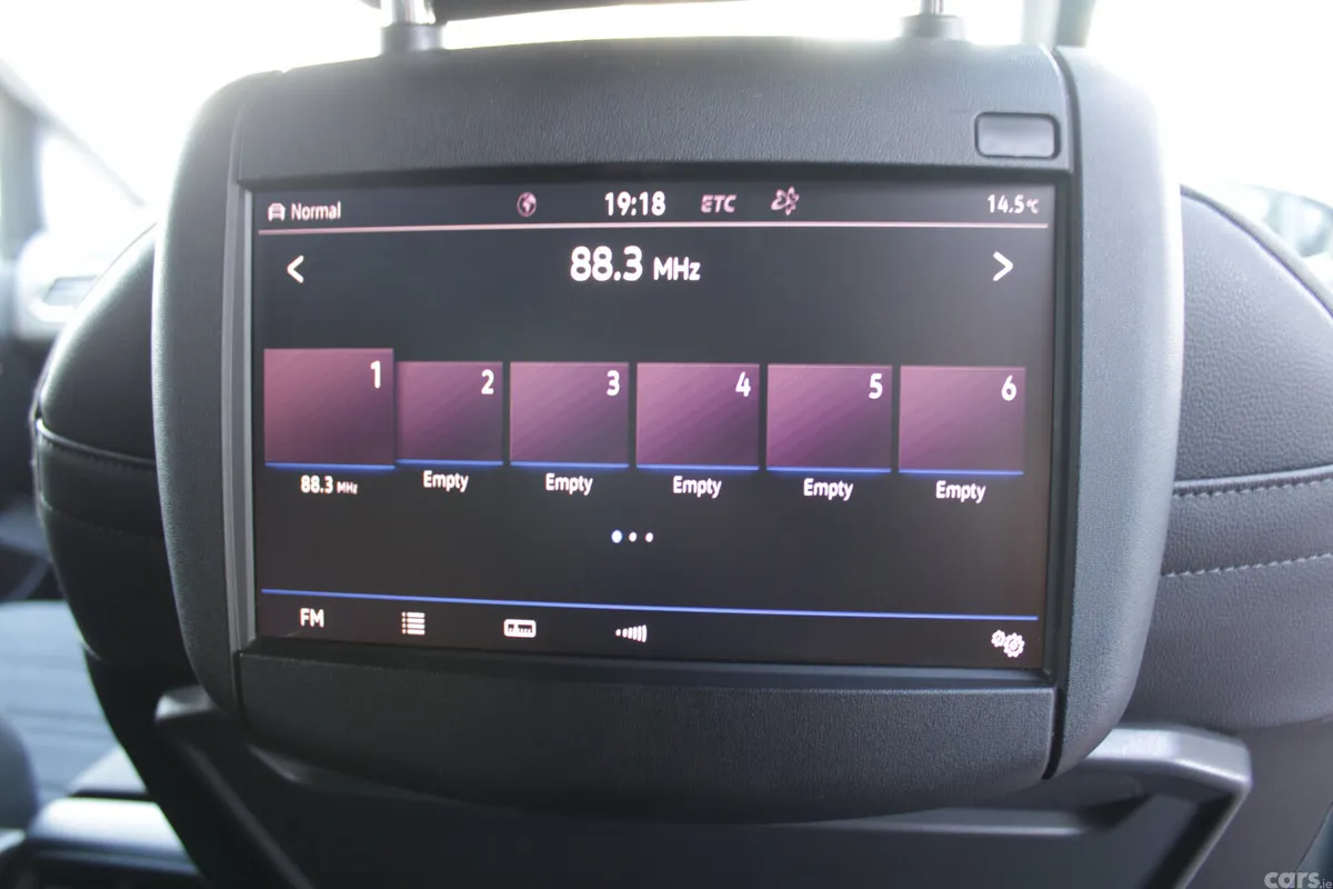 Volkswagen Touran MPV, Diesel, 2020, Black