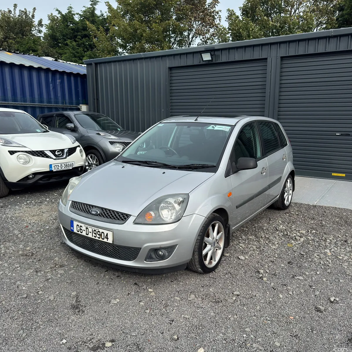 Ford Fiesta Hatchback, Petrol, 2006, Silver