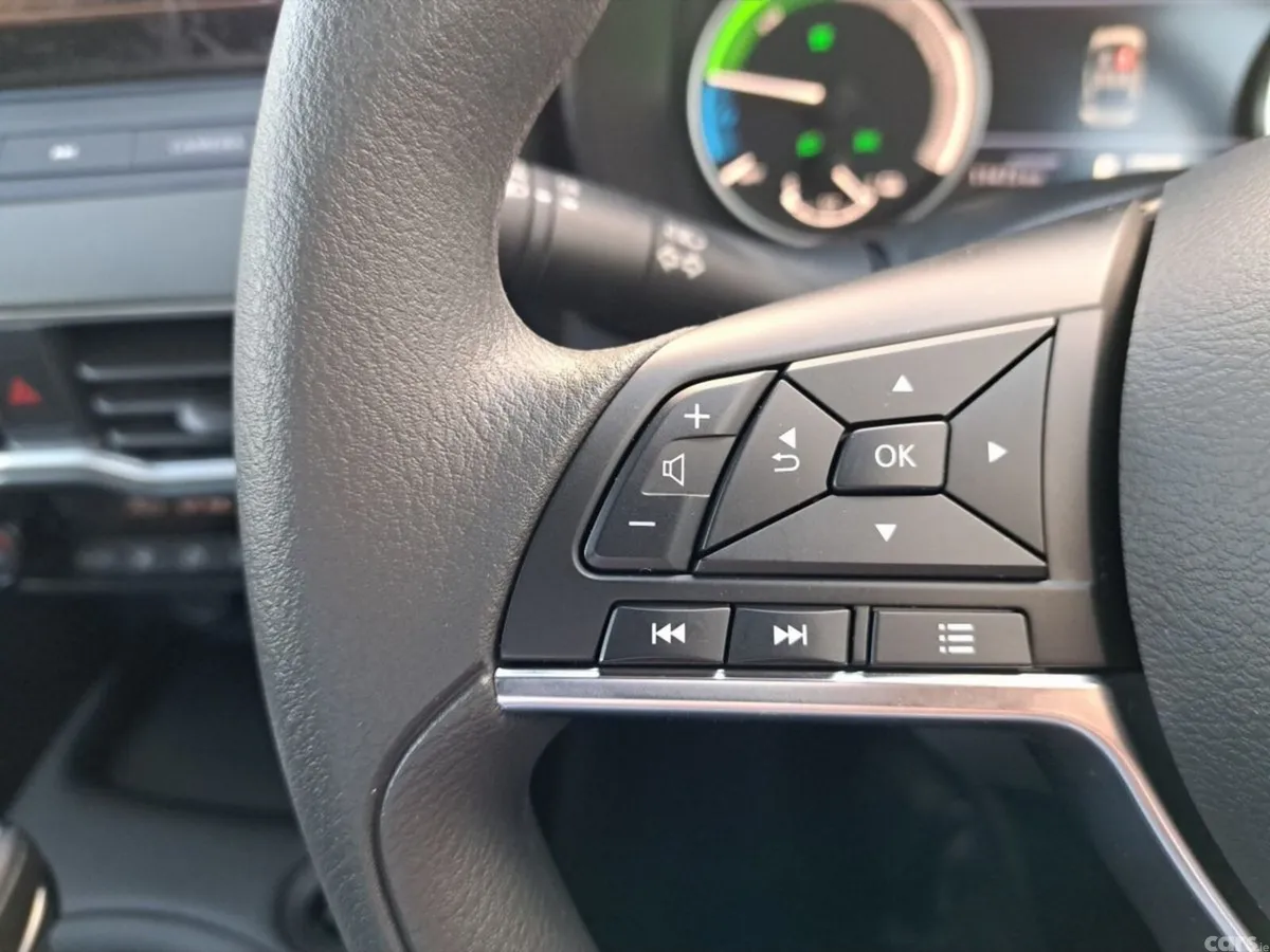 Nissan Juke SUV, Petrol Hybrid, 2026, Red