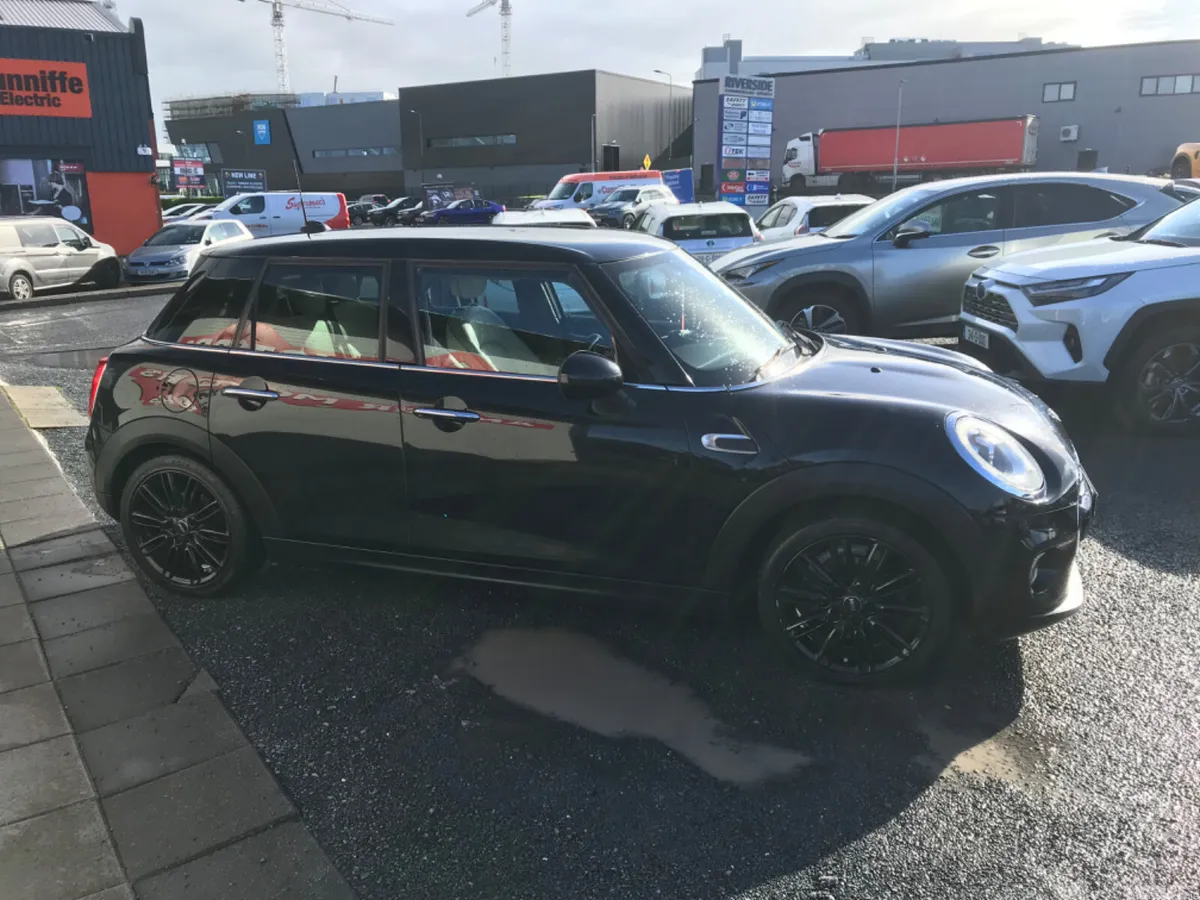 Mini Cooper Hatchback, Petrol, 2016, Black