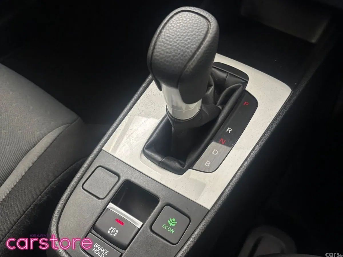 Honda Fit Hatchback, Petrol Hybrid, 2023, White